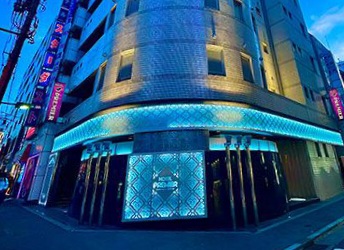 寝取りの伝道師クロエが貸出彼女と密会セックスを重ねた池袋・ホテルプルミエ外観｜中出しOKのラブホで妊娠願望プレイに溺れるNTRの聖地。